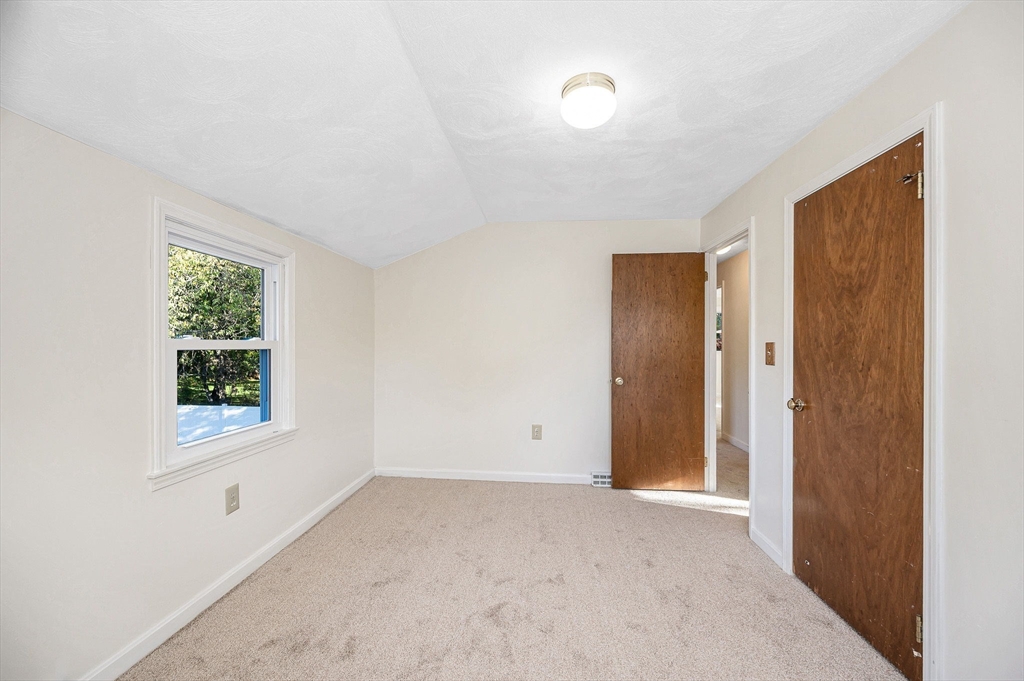 18 Beech Street Townsend, MA 01469 - Photo 21 of 39