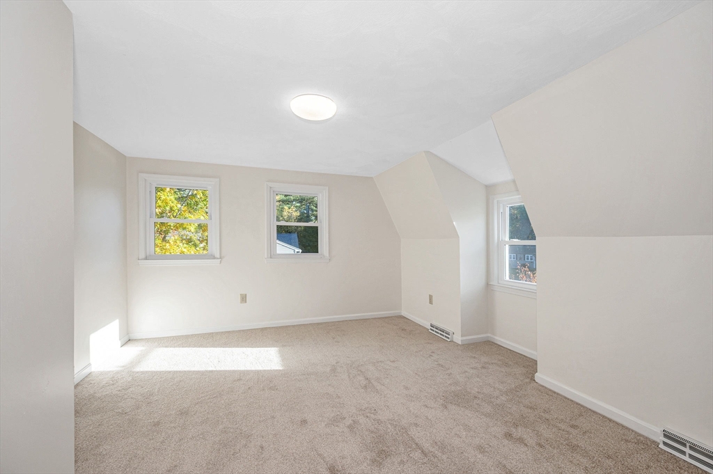 18 Beech Street Townsend, MA 01469 - Photo 26 of 39