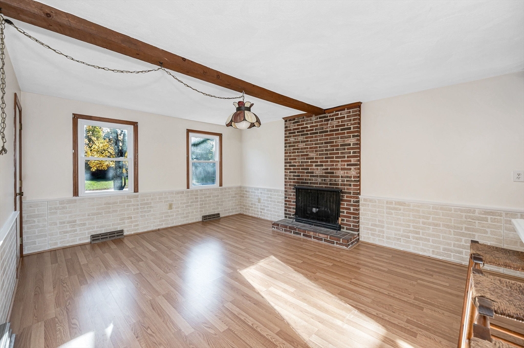 18 Beech Street Townsend, MA 01469 - Photo 6 of 39