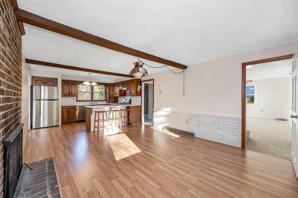 18 Beech Street Townsend, MA 01469 - Photo 7 of 39