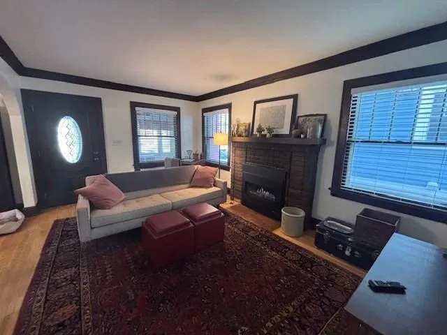 $2,295 | 445 Upton Avenue South, Minneapolis, MN 55405