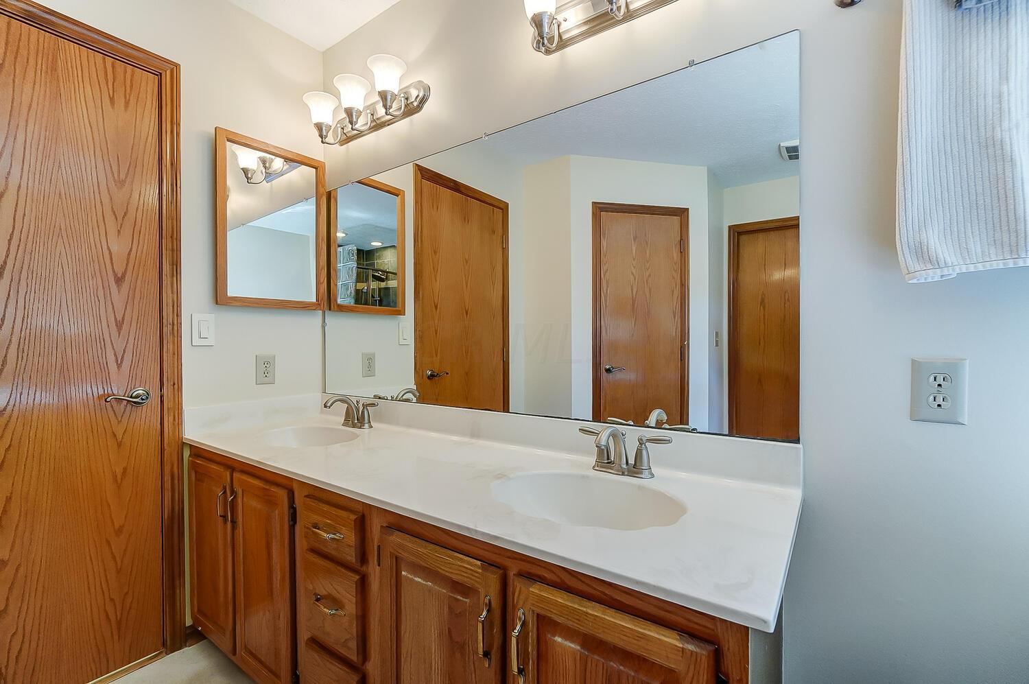 667 Ridenour Road Columbus, OH 43230 - Photo 32 of 66
