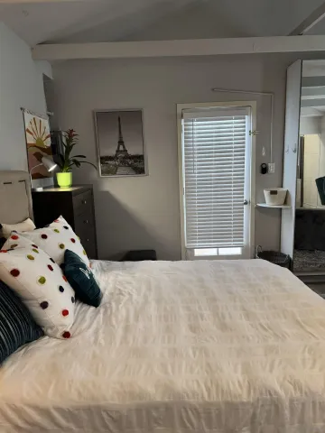 $1,900 | 4535 Troy Lane, Unit STUDIO, La Mesa, CA 91942