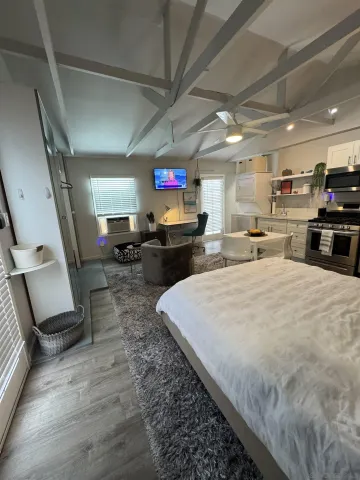 $1,900 | 4535 Troy Lane, Unit STUDIO, La Mesa, CA 91942