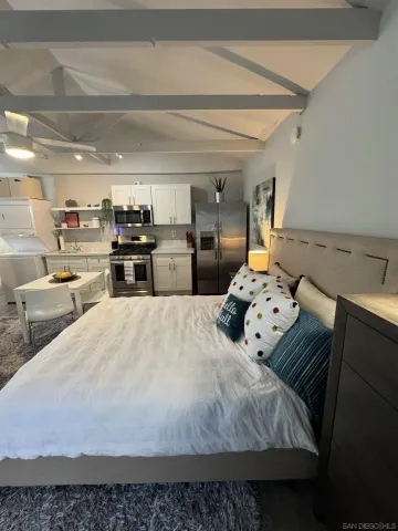 $1,900 | 4535 Troy Lane, Unit STUDIO, La Mesa, CA 91942