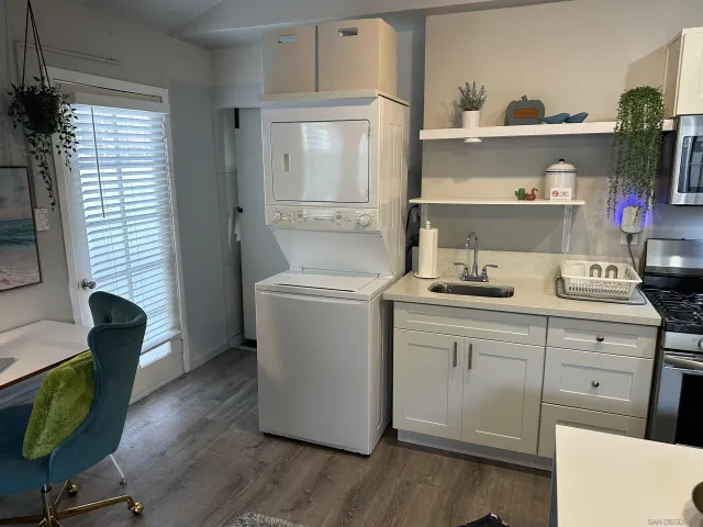 $1,900 | 4535 Troy Lane, Unit STUDIO, La Mesa, CA 91942