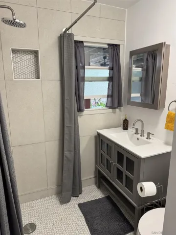 $1,900 | 4535 Troy Lane, Unit STUDIO, La Mesa, CA 91942