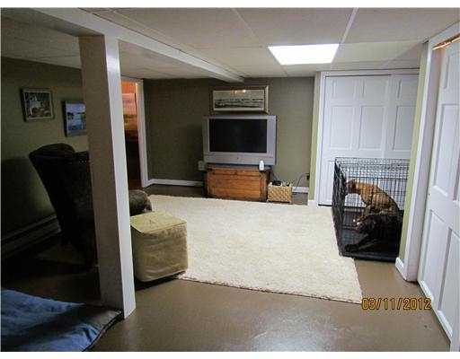 231 John Mowry Road Smithfield, RI 02917 - Photo 14 of 20 Den/Family/Great Room.