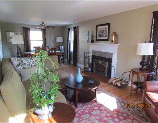 231 John Mowry Road Smithfield, RI 02917 - Photo 8 of 20 Living Room.