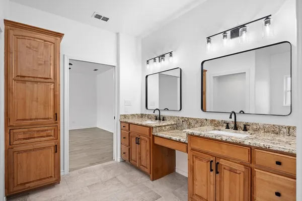 $425,000 | 2332 Rock Creek Drive, Kerrville, TX 78028