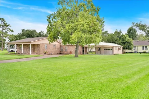 $237,000 | 15783 River Road, Hahnville, LA 70057