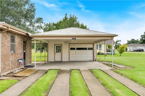 $237,000 | 15783 River Road, Hahnville, LA 70057