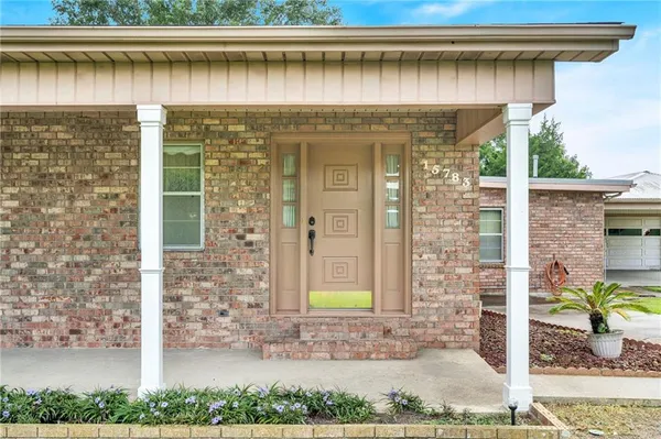 $230,000 | 15783 River Road, Hahnville, LA 70057