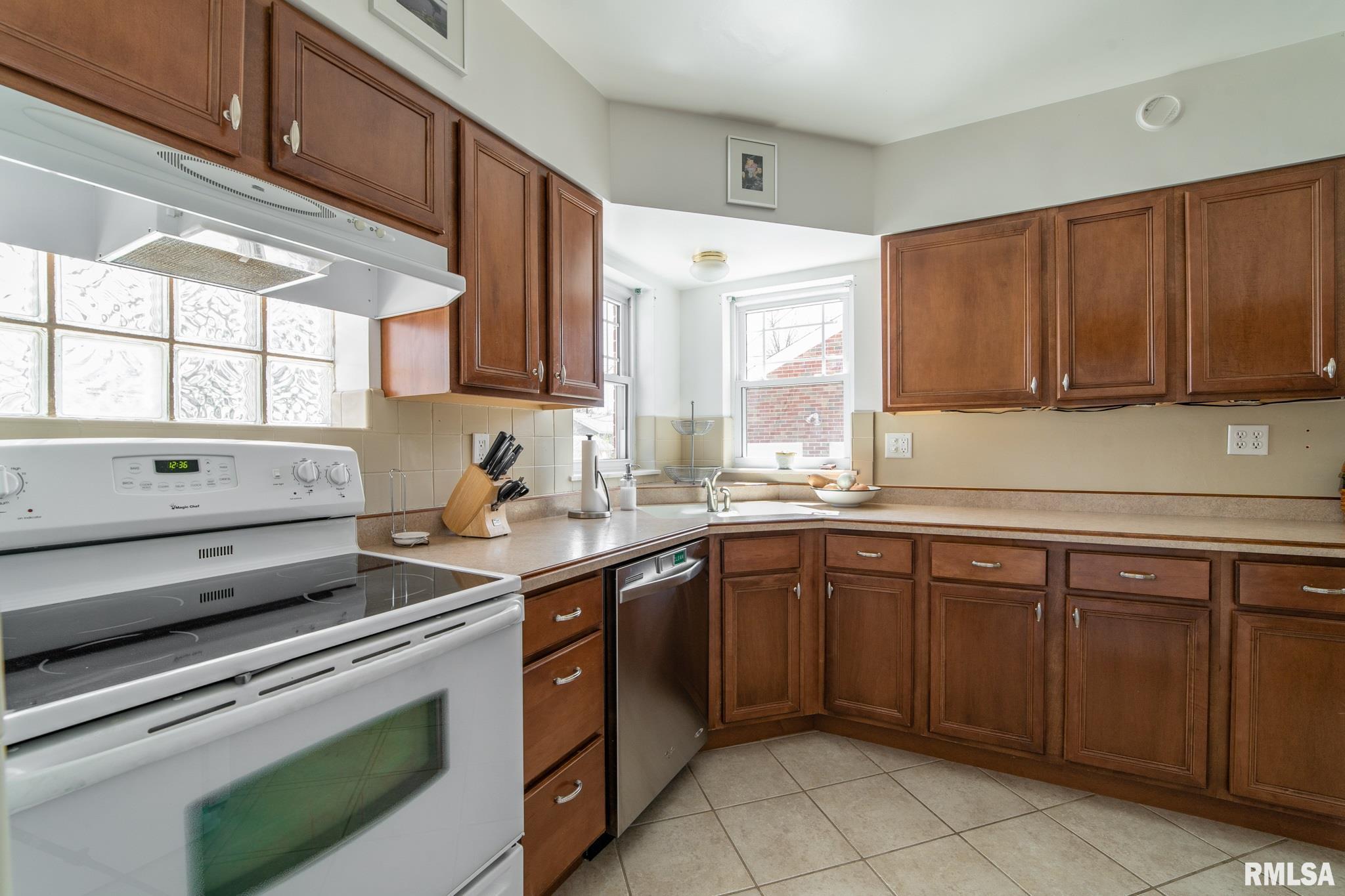 1528 West Edwards Street Springfield, IL 62704 - Photo 15 of 40 Gallery Image 15
