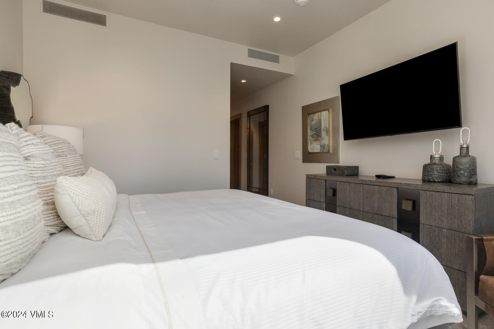 1 Waterfront Way, Unit 106 Avon, CO 81620 - Photo 15 of 34 Primary 2