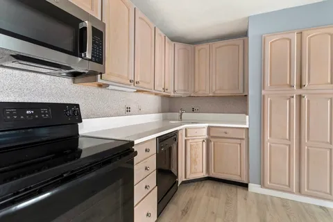 $2,600 | 222 Winthrop Shore Drive, Unit 7, Winthrop, MA 02152