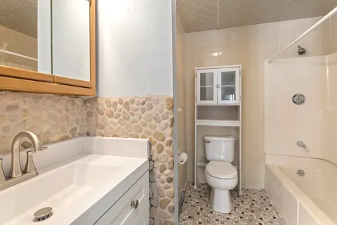 $2,600 | 222 Winthrop Shore Drive, Unit 7, Winthrop, MA 02152