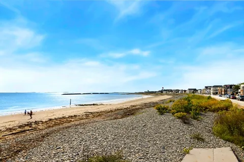 $2,600 | 222 Winthrop Shore Drive, Unit 7, Winthrop, MA 02152
