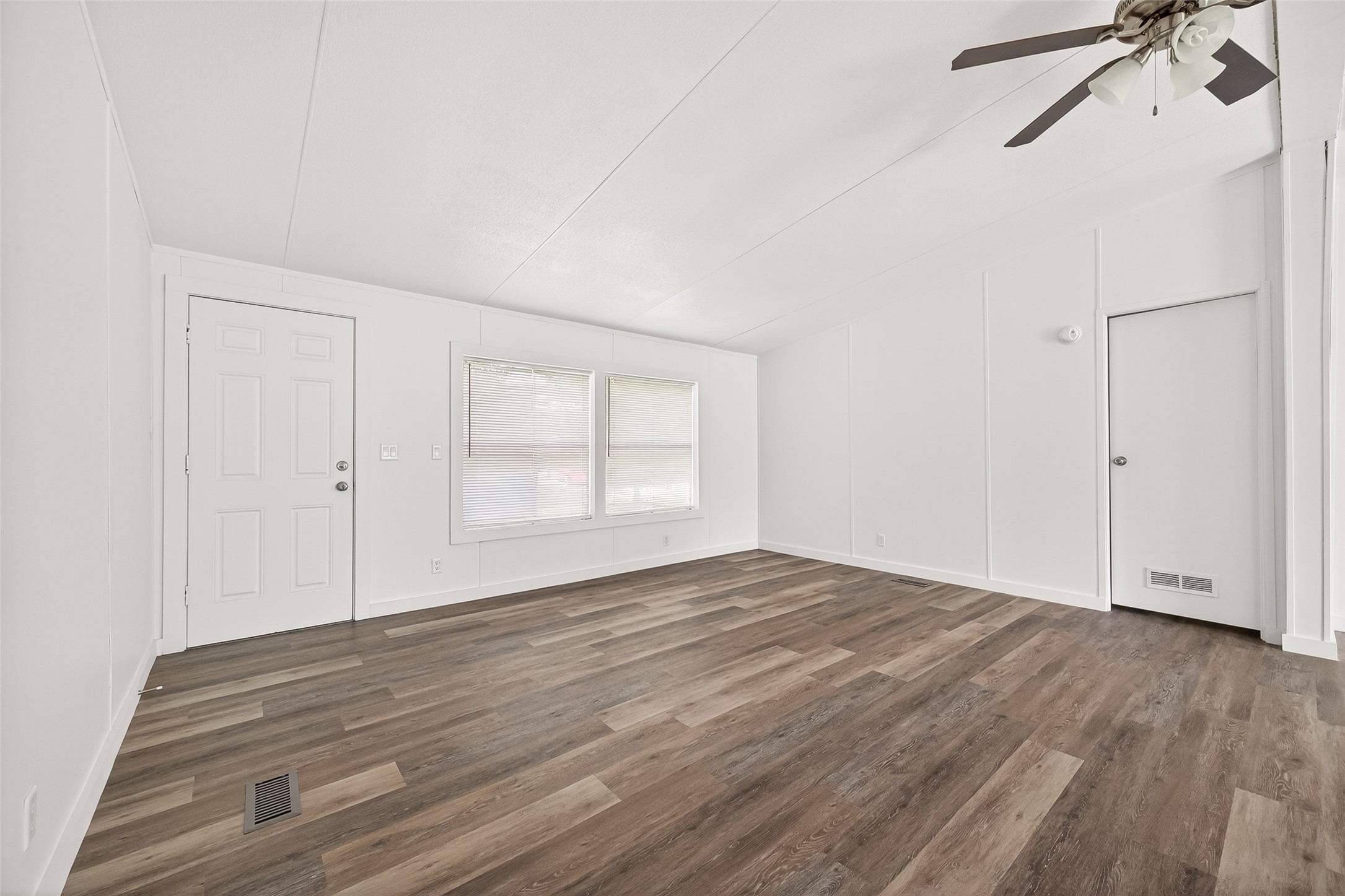 6018 Barney Lane Rosharon, TX 77583 - Photo 11 of 38