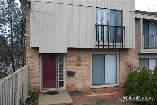 776 Oak Brook Ridge Drive, Unit 160 Rochester Hills, MI 48307 - Photo 1 of 18