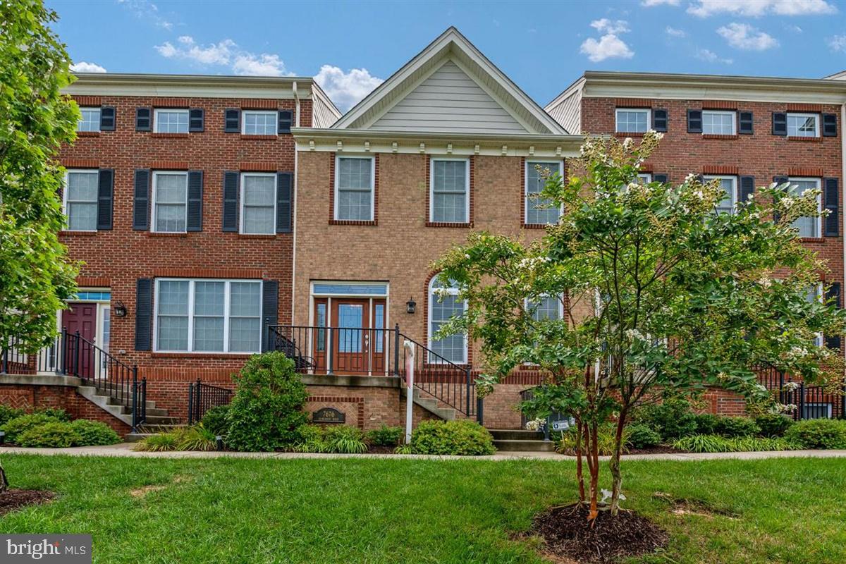 7676 Elmcrest Road Hanover, MD 21076 - Photo 4 of 35