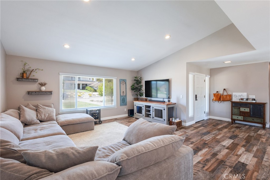 40 Galaxy Way Lompoc, CA 93436 - Photo 7 of 46