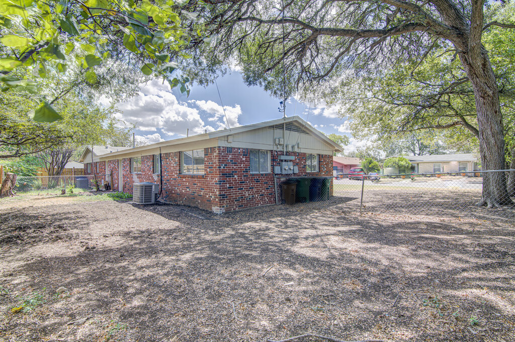 5006 Brighton Road, Unit B Austin, TX 78745 - Photo 17 of 18 Gallery Image 17