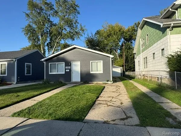 $1,390 | 2025 Leitch Road, Ferndale, MI 48220