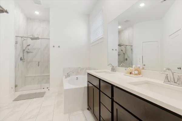 $350,000 | 10050 Nectar Path, Iowa Colony, TX 77583