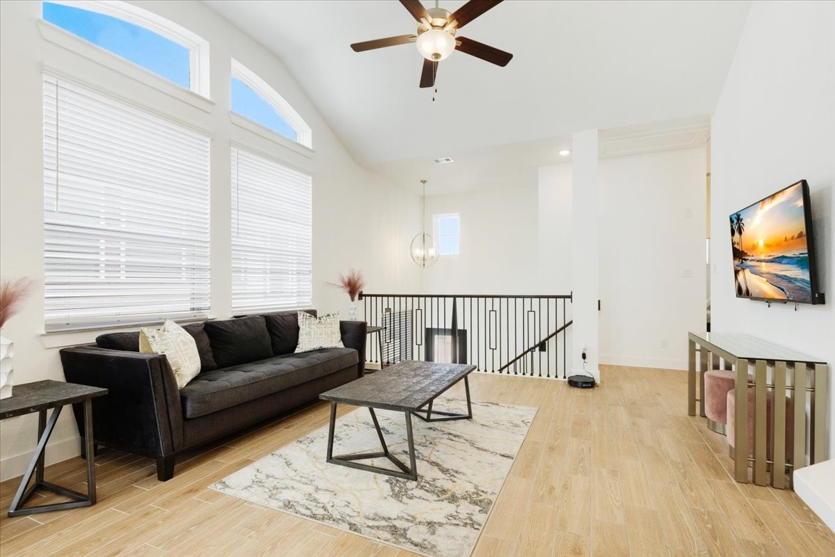 10050 Nectar Path Iowa Colony, TX 77583 - Photo 5 of 26