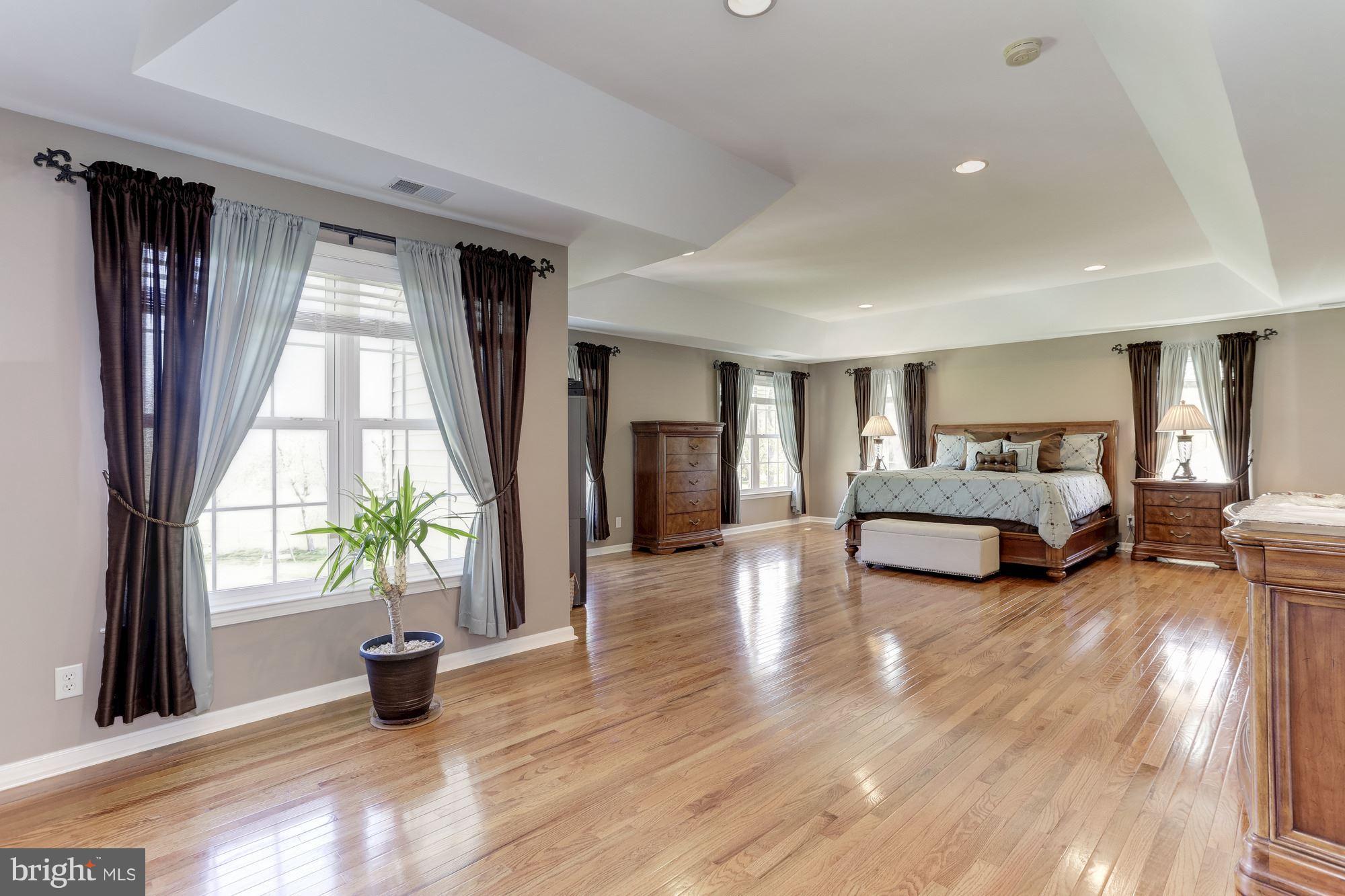 153 Likes Road Edgewater, MD 21037 - Photo 16 of 29 Bedroom (Master)