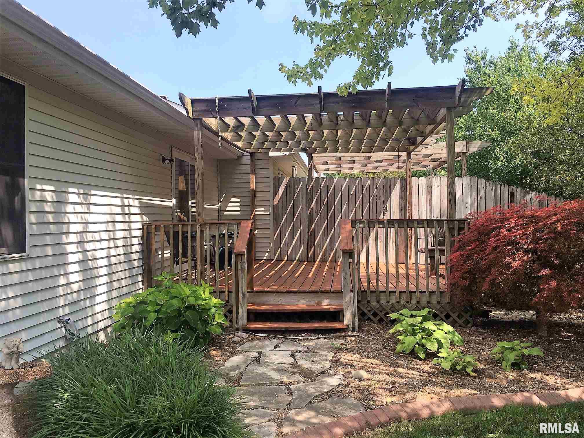 2214 Checkerberry Lane Springfield, IL 62711 - Photo 3 of 21
