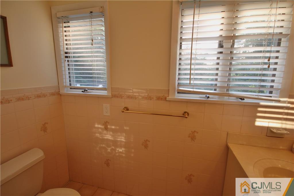 205 Fresh Ponds Road East Brunswick, NJ 08816 - Photo 9 of 12 Gallery Image 9