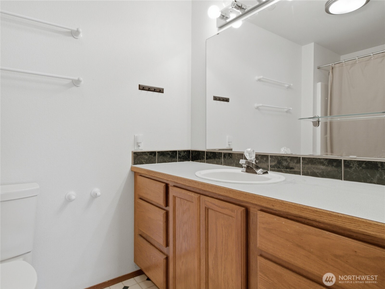 18828 Loganberry Street Southwest Rochester, WA 98579 - Photo 13 of 33