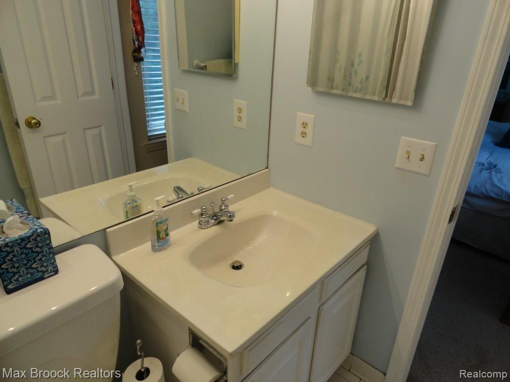 2071 North Fairview Lane Rochester Hills, MI 48306 - Photo 31 of 40