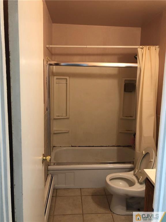 160 Winthrop Road Edison, NJ 08817 - Photo 11 of 18 a bathroom with a shower and a toilet