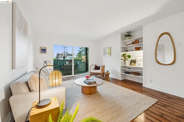 $535,000 | 199 Montecito Avenue, Unit 301, Oakland, CA 94610