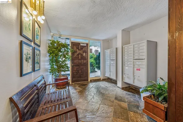 $535,000 | 199 Montecito Avenue, Unit 301, Oakland, CA 94610