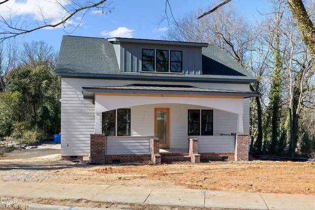 a view of house and outdoor space