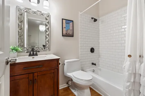 $739,000 | 1511 North Hudson Avenue, Unit 1S, Chicago, IL 60610