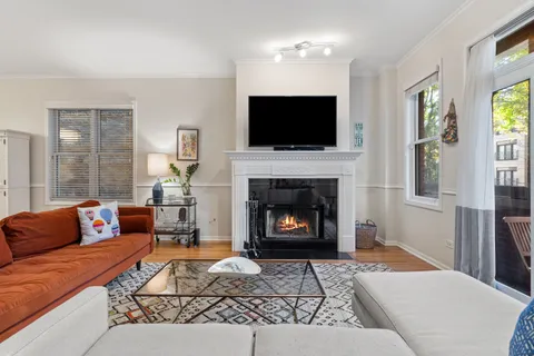 $739,000 | 1511 North Hudson Avenue, Unit 1S, Chicago, IL 60610