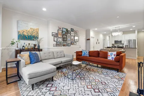 $739,000 | 1511 North Hudson Avenue, Unit 1S, Chicago, IL 60610