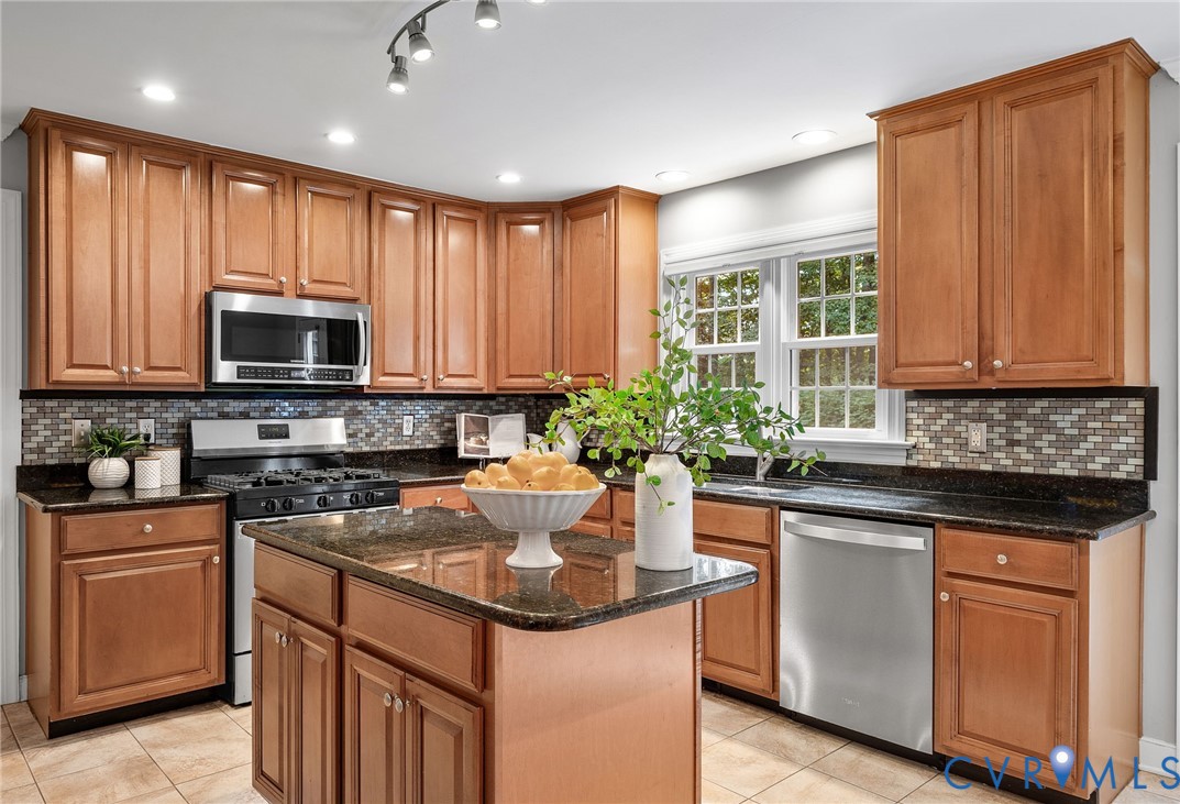 12629 Queensgate Road Midlothian, VA 23114 - Photo 13 of 40 Gallery Image 13