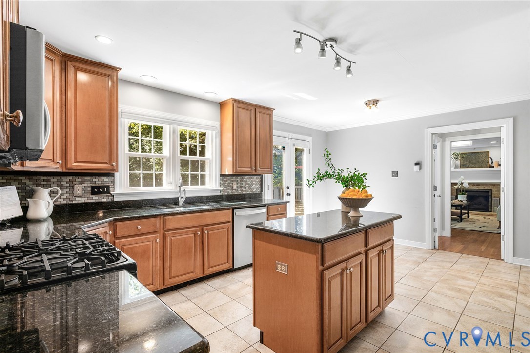 12629 Queensgate Road Midlothian, VA 23114 - Photo 15 of 40 Gallery Image 15