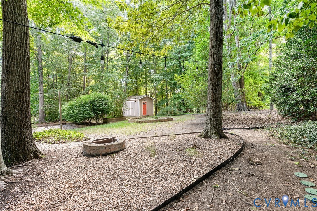 12629 Queensgate Road Midlothian, VA 23114 - Photo 34 of 40 Gallery Image 34