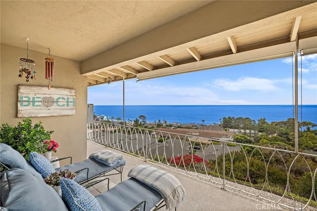 $1,250,000 | 21702 Ocean Vista Drive, Unit F, Laguna Beach, CA 92651