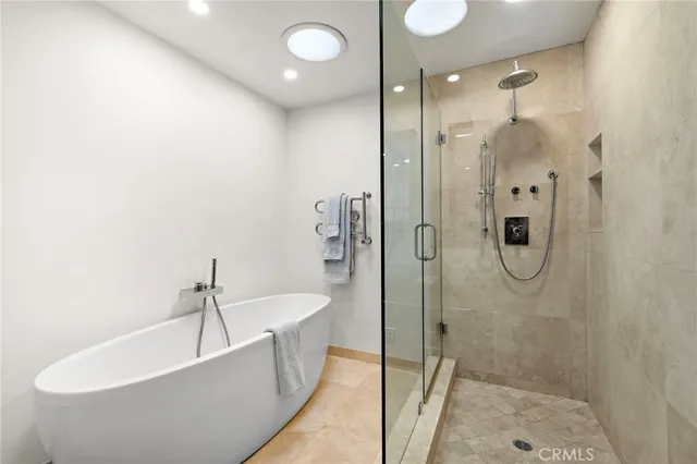 $1,250,000 | 21702 Ocean Vista Drive, Unit F, Laguna Beach, CA 92651