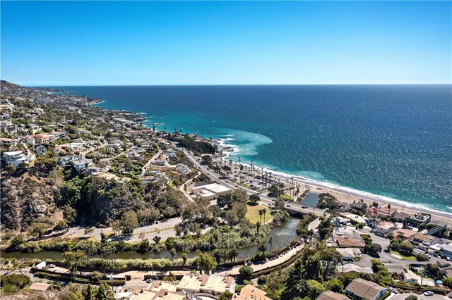 $1,250,000 | 21702 Ocean Vista Drive, Unit F, Laguna Beach, CA 92651