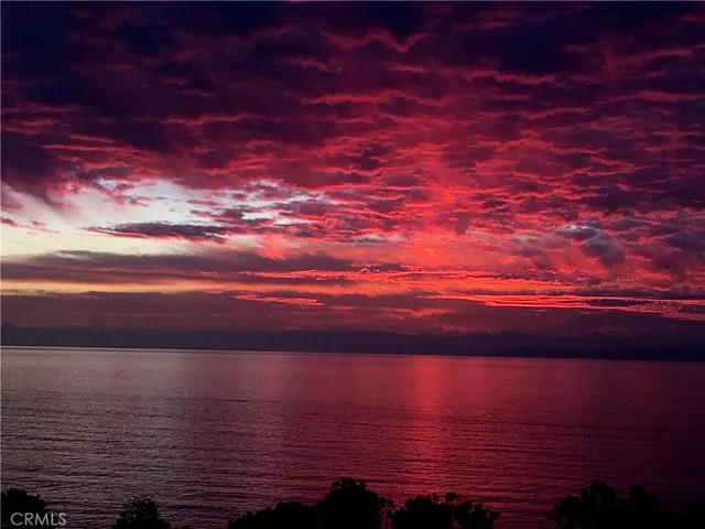 $1,250,000 | 21702 Ocean Vista Drive, Unit F, Laguna Beach, CA 92651