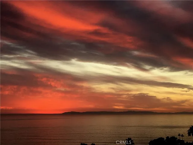 $1,250,000 | 21702 Ocean Vista Drive, Unit F, Laguna Beach, CA 92651